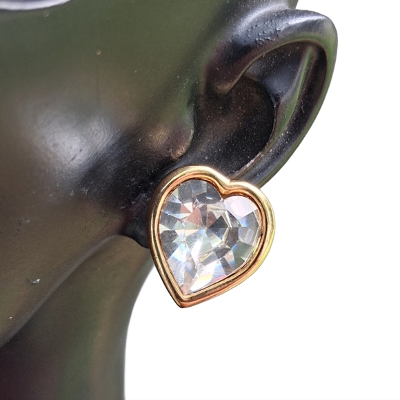 GIVENCHY SPARKLING 1980s CRYSTAL & GOLDTONE HEART CLIP ON EARRINGS - Picture 1 of 7